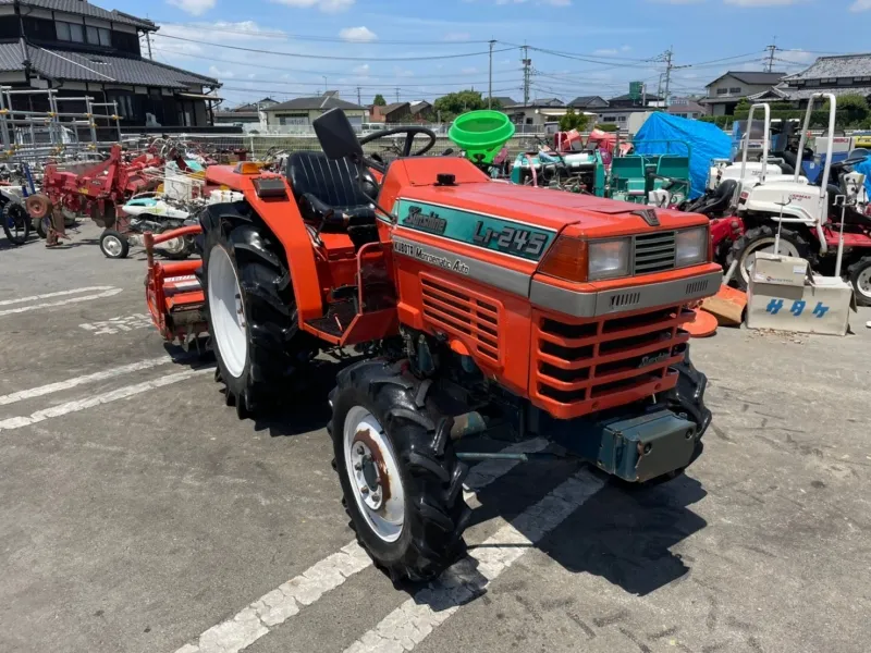 三養基郡上峰町 クボタ トラクター L1-245 買取実績